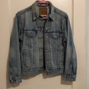 Levis original distressed classic trucker